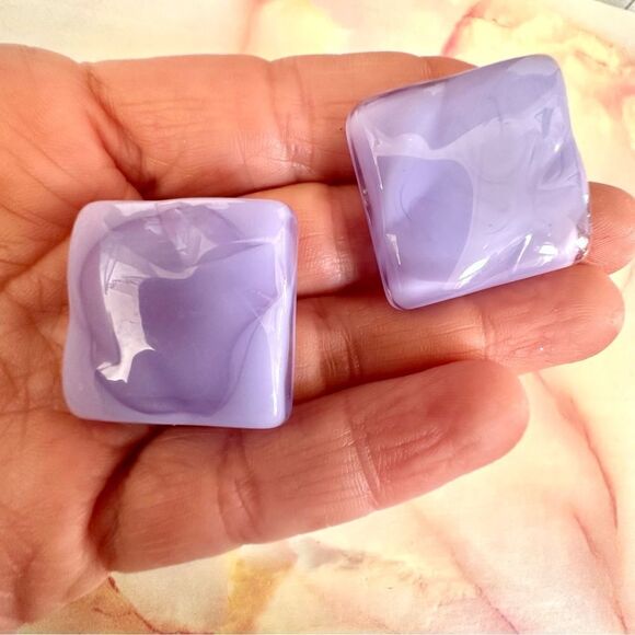 Pakula purple square lucite post earrings - Picture 2 of 10